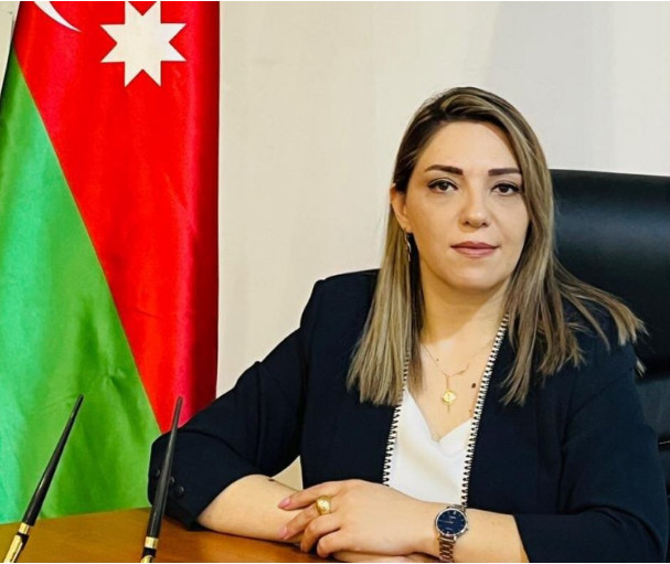Daha bir məktəb direktoru üçün “əcəl zəngi” – Aygün Hüseynovanın səsyazısı yayıldı:Pul gətirin!