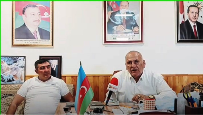 Qatı Heydərçi Qurbanxan Dəmirov Saatlı rayon sakini-tanınmış İctimai fəal Alim Ağayevlə bir arada