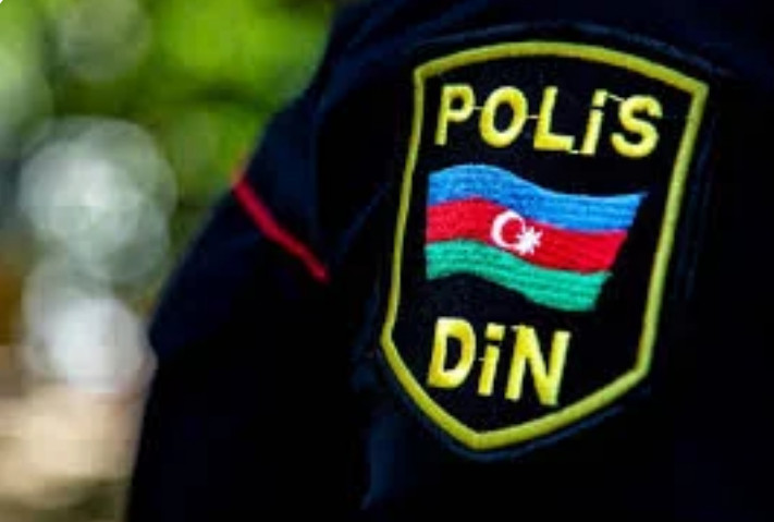 Arvadını qucaqlayan müəllimi baltaladı