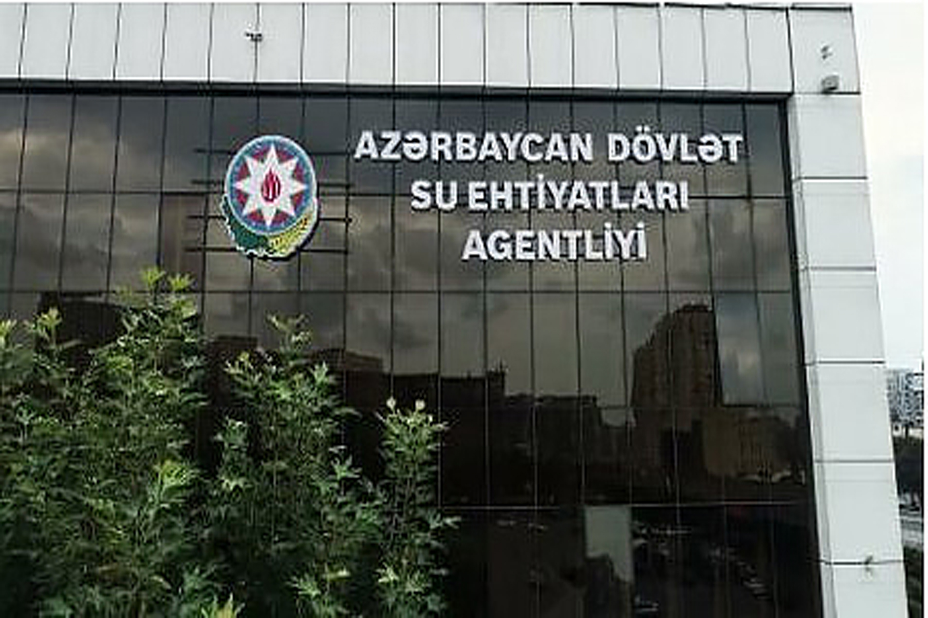 `AZƏRSU`da hələ də köhnə yeyintidir: `EREN` şirkəti elə əvvəlki kimi yeyir - BÜDCƏMİZ BELƏ DAĞIDILIR..