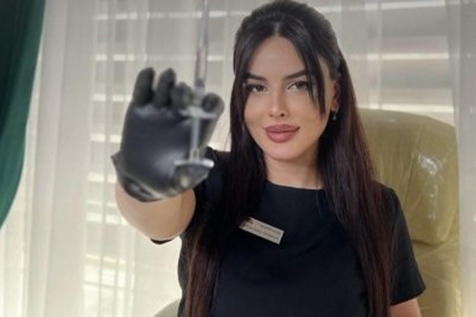 Kosmetoloq Səkinə Zamanova necə inyeksiya, dolğu proseduru həyata keçirir?-Fotofkatlar