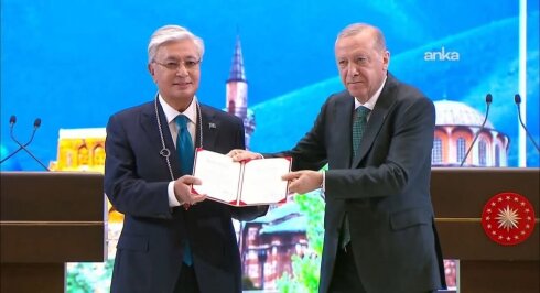 Tokayev, Putinin təkidlə təklif etdiyi, Rusiyanın ən önəmli Aleksandr Nevski ordenindən imtina etdi