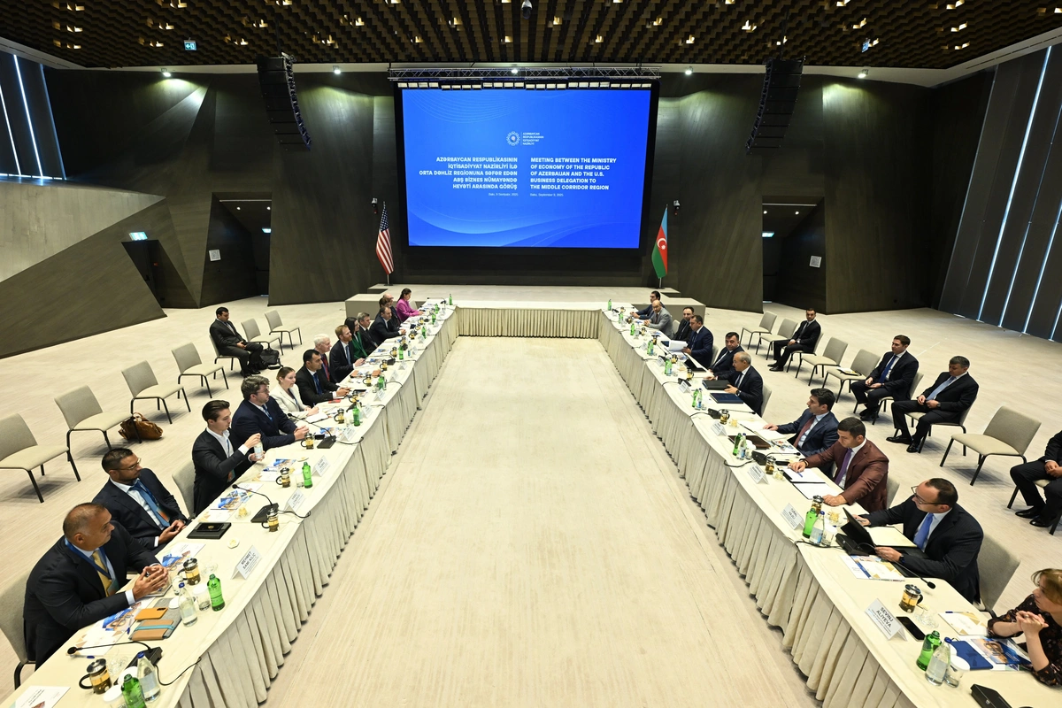 Mikayıl Cabbarov amerikalı nümayəndələrlə Orta Dəhlizi müzakirə etdi
