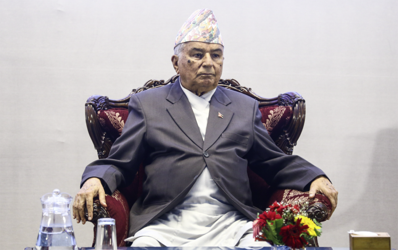 Nepal prezidenti istefa verdi