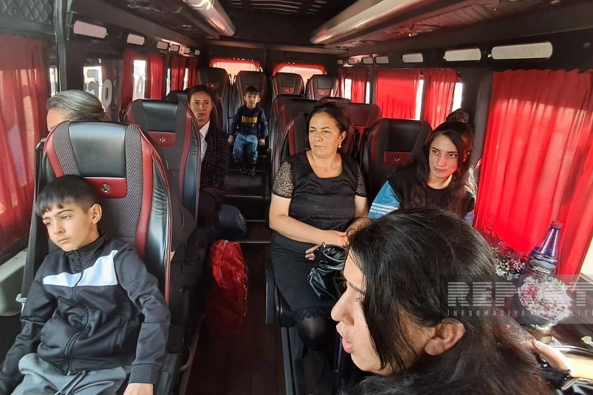 Növbəti köç karvanı Vəngli kəndinə çatıb