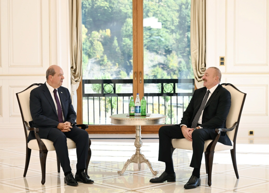 İlham Əliyev Qəbələdə Ersin Tatar ilə görüşüb