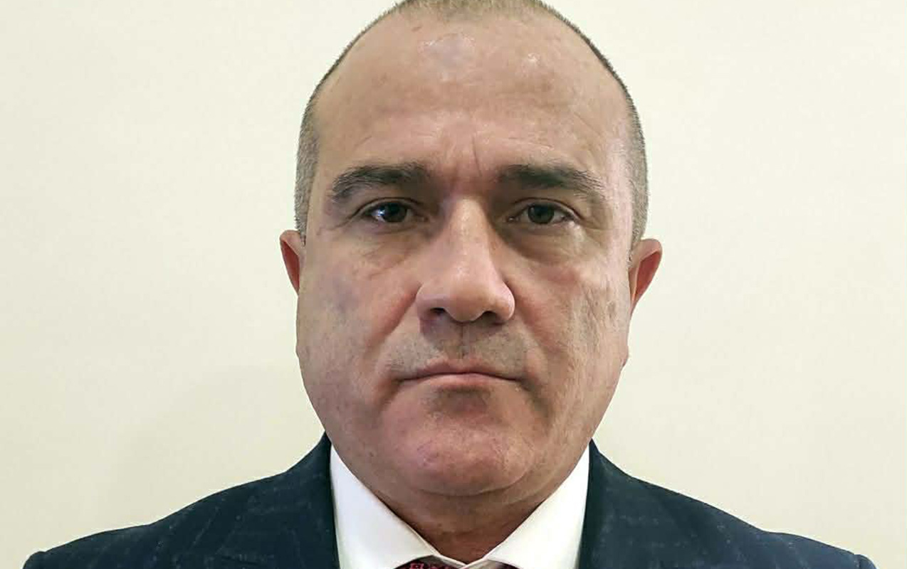 Yeni başçı müavinini işdən çıxardı