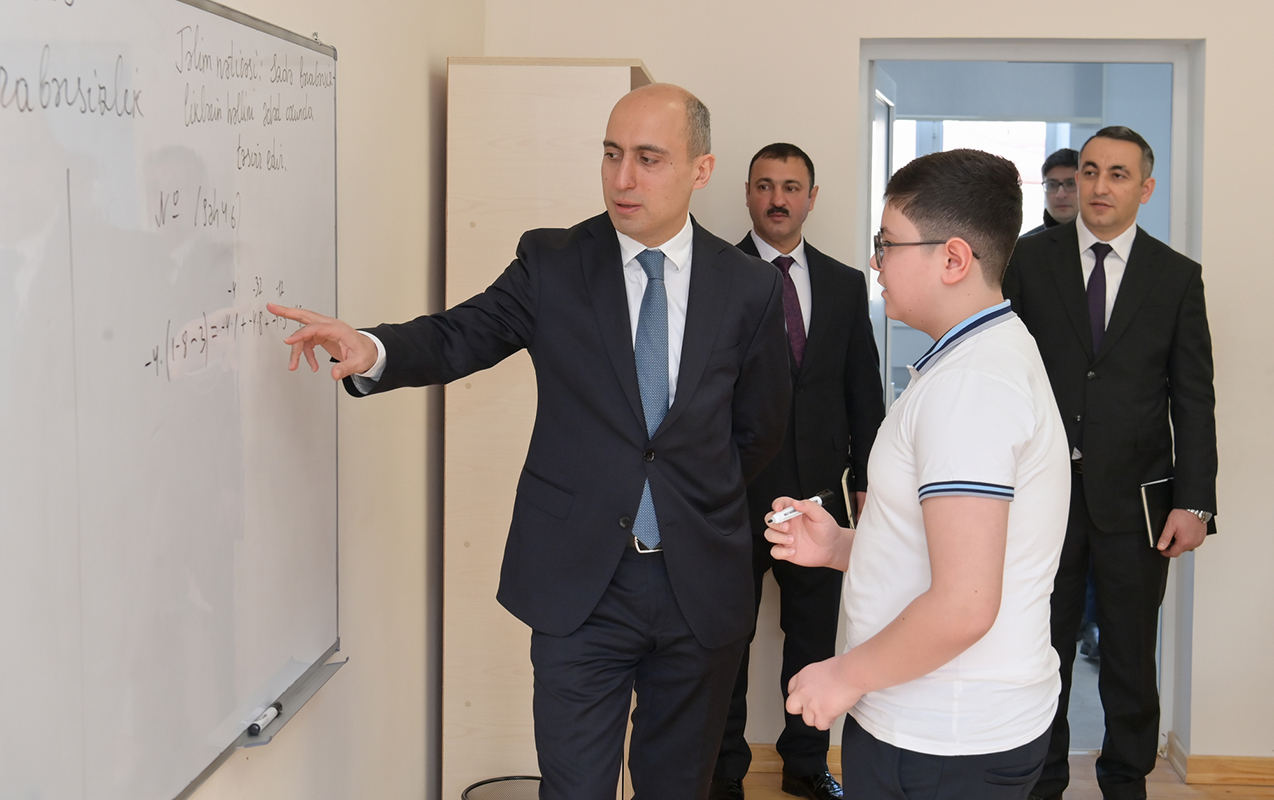Emin Əmrullayev Xankəndi və Xocalı məktəblərində - Fotolar