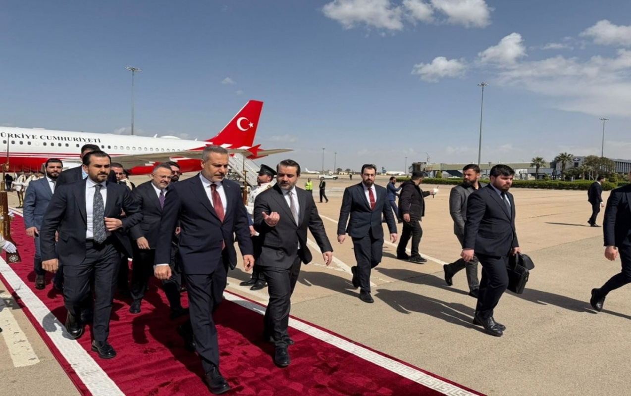 Hakan Fidan Suriyaya getdi - Şaraa və Zelenski ilə görüşəcək