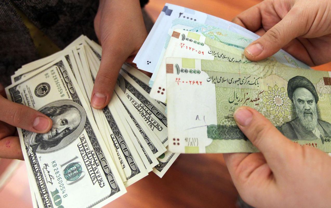 Rial dollara qarşı rekord səviyyədə ucuzlaşdı