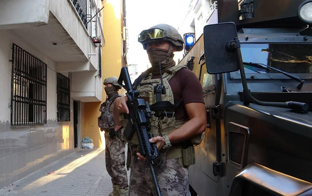 İstanbulda İsrail konsulluğunun yaxınlığında atışma - Foto - Yenilənib