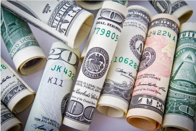 Bu gün dollar almaq istəyənlərin NƏZƏRİNƏ!