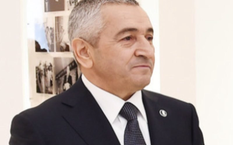 22 min manatlıq rüşvət qalmaqalı: Məmurlar aldıqları pulu sənədlə təsdiqlədilər