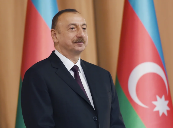 İlham Əliyev sinqapurlu həmkarı Tarman Şanmuqaratnamı təbrik edib