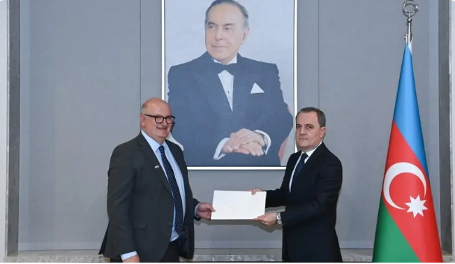 Britaniya səfiri Azərbaycanı regionda əsas tərəfdaş adlandırıb