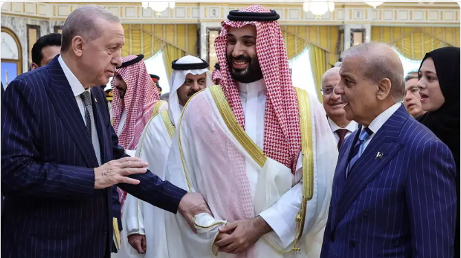 Ərdoğan: Türkiyə, Səudiyyə Ərəbistanı və Pakistan Məkkədə birgə müdafiə sazişi üzrə addımlar atıb