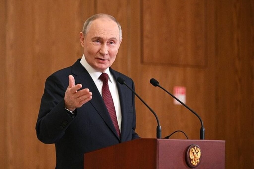 Putin İranla münaqişənin həlli ilə bağlı mövqeyini bildirib