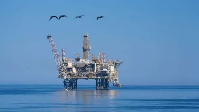 Azərbaycan neftinin qiyməti 127 dollara yaxınlaşır