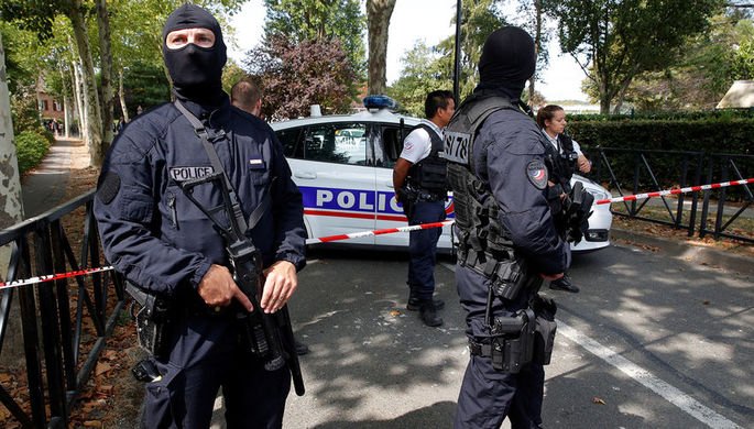 Parisdə komendant saatı tətbiq edildi- QƏRAR