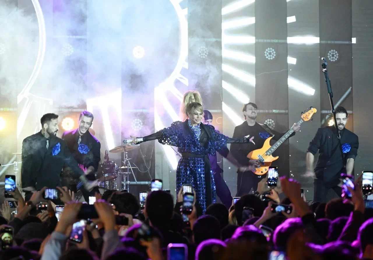 Aygün Kazımova möhtəşəm festivalın bağlanış günündə - FOTO