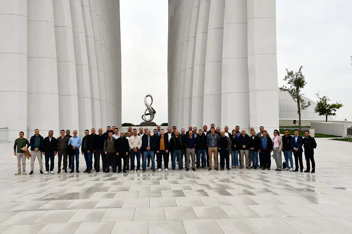 NATO təliminin iştirakçıları Zəfər Muzeyində olub